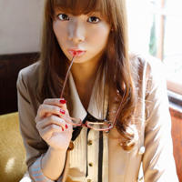             当着新郎面被别人开庖        (            新婚夜被伴郎破了处        )