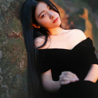 男生把j伸进女子尿口里尿(把整瓶红酒倒入下面喝掉疼吗)