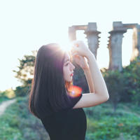 生产H(约个怀孕六个月的孕妇)