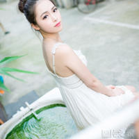 撞了一下又一下(上一节楼梯就撞一次)