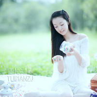 表妺用脚帮我脚交(被校花玉足夹住享受)