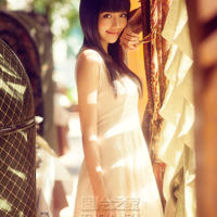 生产H(约个怀孕六个月的孕妇)