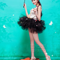 艳妇闺蜜4p交换(三对情侣交换互换)