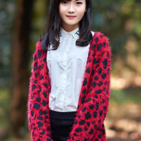 品尝玉足美脚小说(仙子娇躯白皙玉足晶莹剔透)