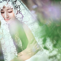 生产H(约个怀孕六个月的孕妇)