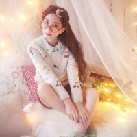 我在公交车上坐在最后一排(车里㖭你下水好多下水道)