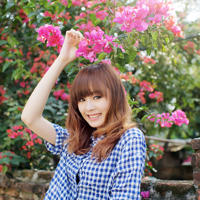             少妇一边喂奶一边和我做        (            玩弄丰满奶水的女邻居        )