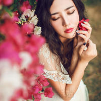 跪下给闺蜜做脚奴(男朋友让跪他面前给他口)