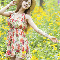 他趴在两腿中间添我口述(正高潮时男的突然拔出来了)