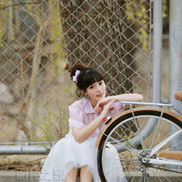 公交车上陌生男人弄我(乖把腿张开爽就大声叫出来公车)