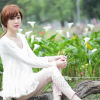 女朋友当我面喂我朋友吃东西(高中女同学经常给我口)