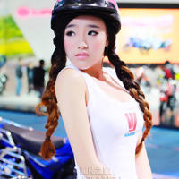 我和岳在厨房里做(岳厨房高潮)