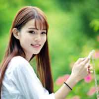 女神的玉足踩在我的脸上(含着我的白嫩脚趾)