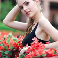 妺妺的玉足(在宿舍被六个丝袜脚榨精)