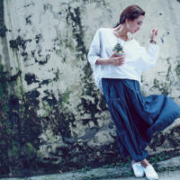 强行扒开老师双腿挺进(强行扒开她双腿撕烂内裤视频)