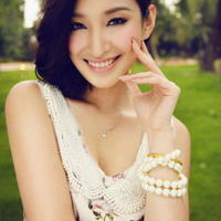 女王系列Sm小说网(跪下给美女脚奴漂亮女房东)