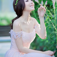             人妻献身系列第54部分        (            征服办公室杨丽胯下        )