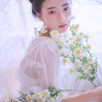 我被老头压在胯下(被门卫老头蹂躏的校花)