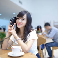 想吃鲍鱼吗我想吃肠肠(一口一口把奶油从胸口吃掉)