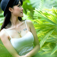 岳配合打开双腿(阿胰用嘴帮我弄出来)