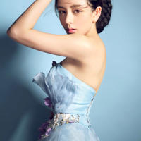 我用力挺进了少妇的身体(挺进新婚少妇雪白肉体)