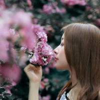 开了俩女小嫩苞小说(强开小娟嫩苞又嫩又)