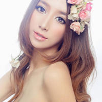 性饥渴的漂亮女邻居中文字(邻居的粗大让我高潮)