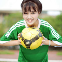 拨开少妇短裙直接进入(公车上玩弄美妇)