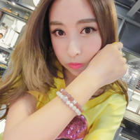 办公室跨下美妇激情短篇(美艳教师和校长办公室)