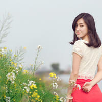 玩弄她的双乳H(古代坐在腿上吃h)