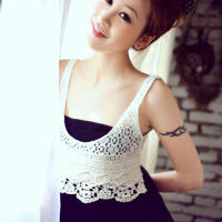 女朋友当我面喂我朋友吃东西(高中女同学经常给我口)