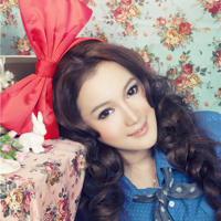 娇妻跪下屁股撅起来含着(女领导撅着肥白的屁股)