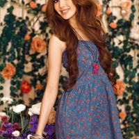 想吃鲍鱼吗我想吃肠肠(一口一口把奶油从胸口吃掉)