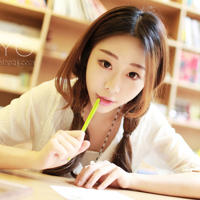 浓精喷在老师的丝袜脚好爽(丝袜美腿老师给我脚交)