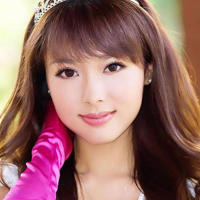 50岁女人饥渴疯狂口述(ktv玩游戏输了脱内衣亲胸)