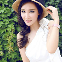 婉莹 晓雯 四名大学生(高耸乳揉小说)