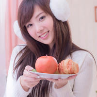 屈辱献身呻吟新婚少妇(床战白嫩小少妇)