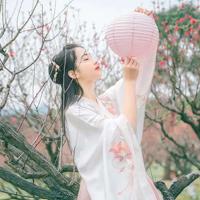 鲁冰七彩童话青色卷读后感集合