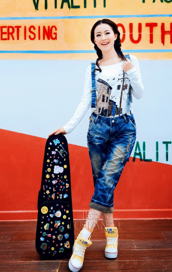 岳打开双腿吟呻声(岳打开双腿开始配合)