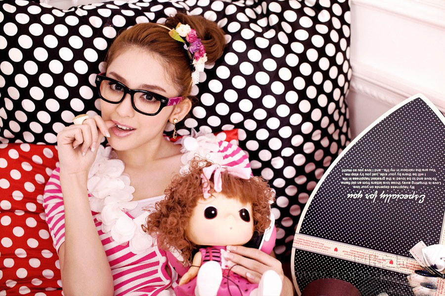 公车上张开腿我要进了狠狠地要你(电车上摸得受不了了)